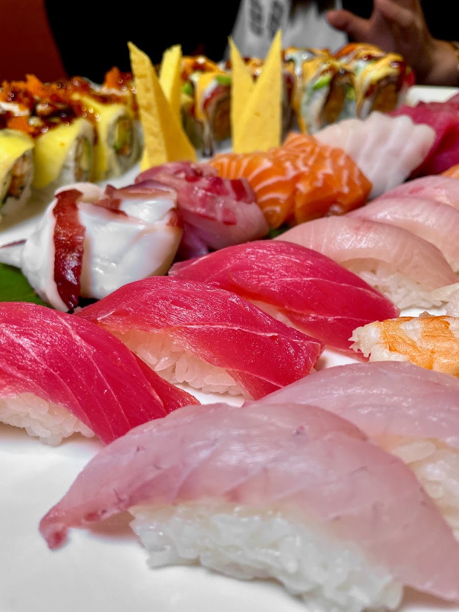 Aki Nom Nom Sushi And Ramen-3